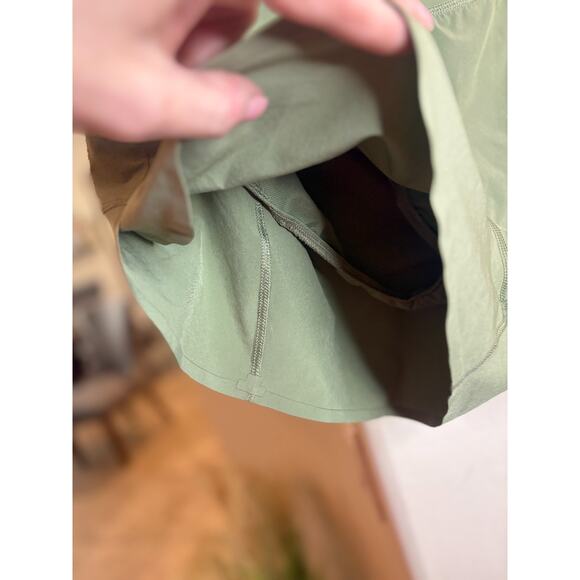 ATHLETA RUN WITH IT Olive Green Running Shorts Size L 10-14 - Picture 5 of 5